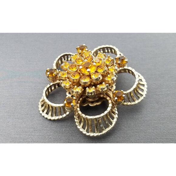 Vintage Barclay Brooch - 1940s - Openwork Rhinestone Brooch - Picture 7 of 7